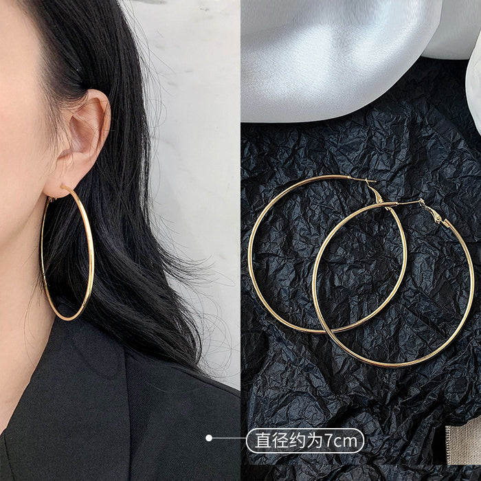 Wholesale Pure silver earrings with large circles, plain circles, and high-end feel. Round circle earrings