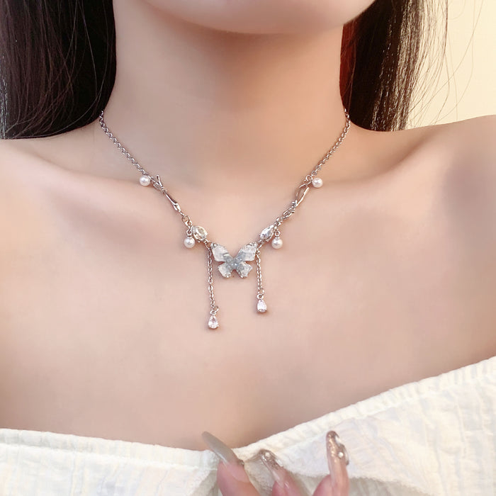 Wholesale Butterfly tassel necklace, light luxury, high-end temperament, fashionable necklace, versatile collarbone necklace, necklace accessory