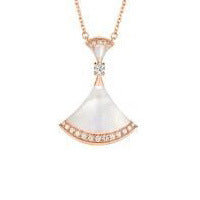 Wholesale Small skirt fan-shaped necklace silver light luxury niche shell