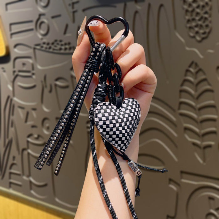 Wholesale Original DIY leather keychain cartoon figurine hanging accessories wholesale creative backpack exquisite pendant small accessories