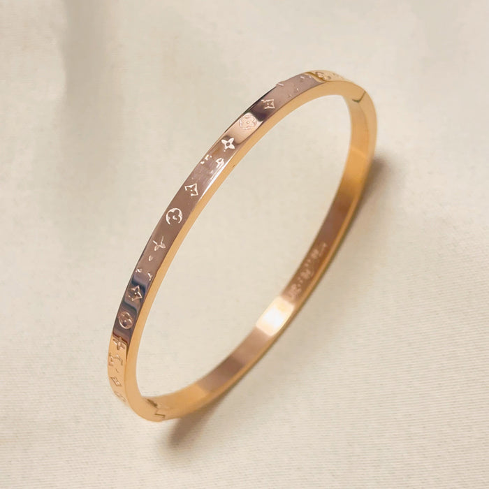 Wholesale Light Luxury Titanium Steel Bangle Bracelet Jewelry Accessory