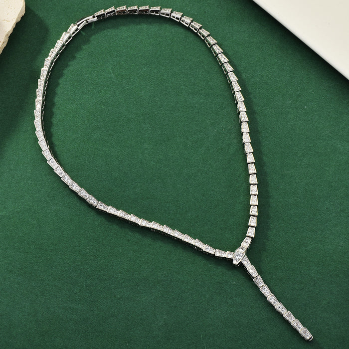 Wholesale Chic Copper Snake Necklace Gold Plated Elegant Collarbone Jewelry For Women Fashion Accessory
