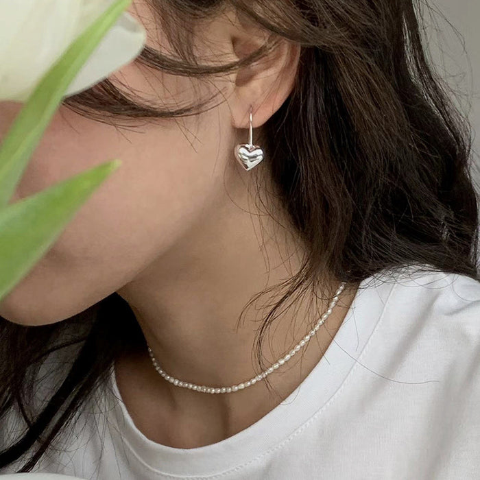 Wholesale Simple and three-dimensional heart-shaped ear hook temperament U-shaped short smooth heart-shaped earrings