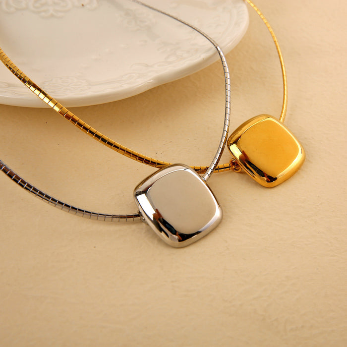 Wholesale Fashionable and minimalist design, stainless steel block necklace, personalized and high-end, color preserving titanium steel necklace wholesale