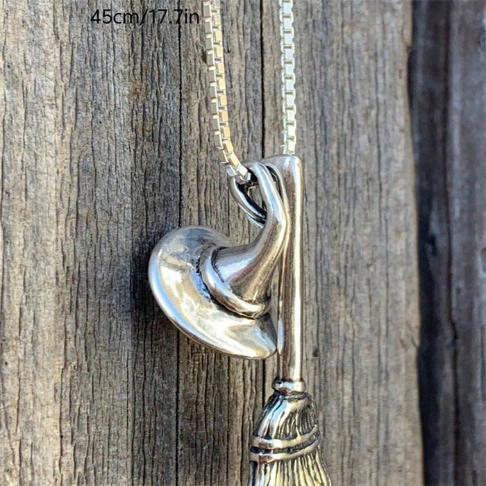 Wholesale  funny skull pendant necklace personality exaggerated retro versatile necklace