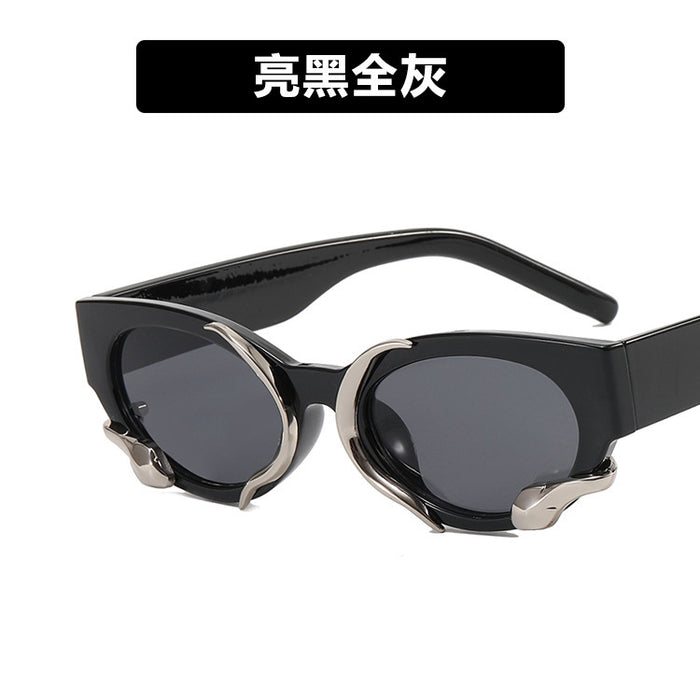 Wholesale Stereoscopic snake sunglasses and sunglasses