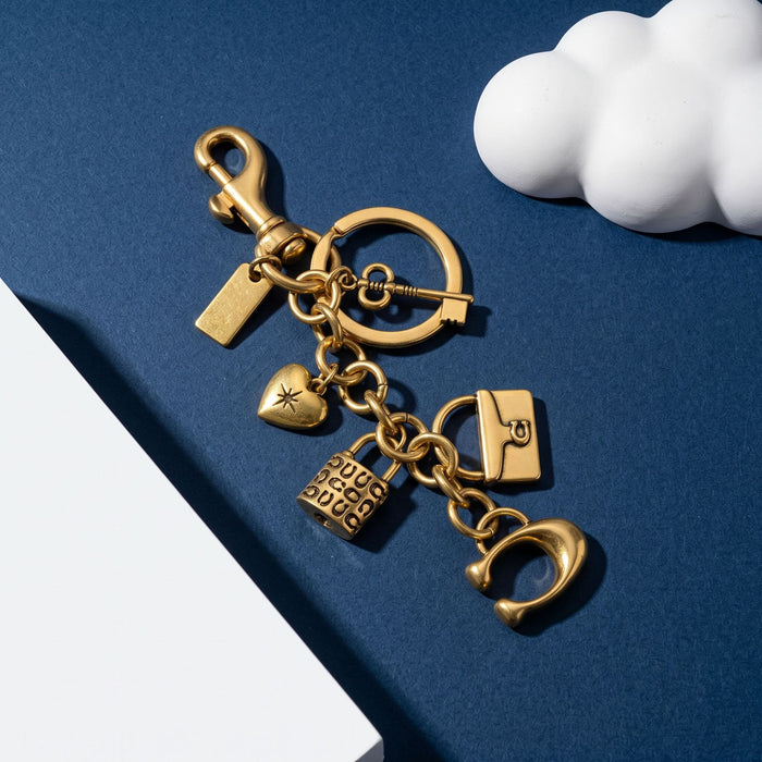 Wholesale Stylish Retro Carved Heart Lock Alloy Bag Charm Keychain Gold Finish Fashion Accessory