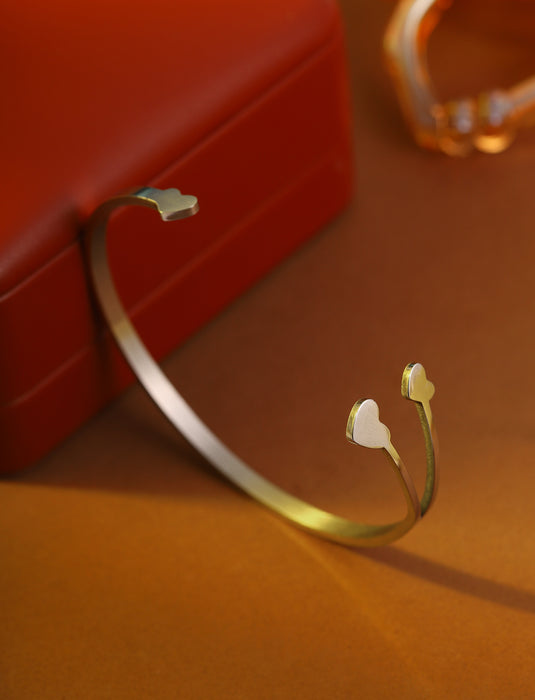 Wholes alecross bracelet  elegant butterfly accessory  stainless steel   heart-shaped bangle