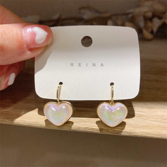 Wholesale Sparkling colored pearl earrings with heart-shaped earrings
