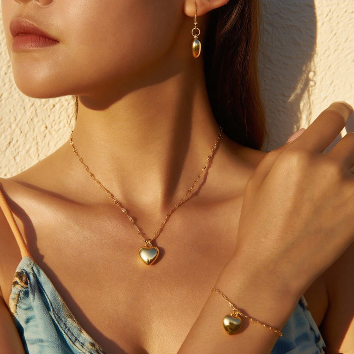 Wholesale Imitation Gold Heart Pendant Necklace Zinc Alloy Valentine' s Day Gift