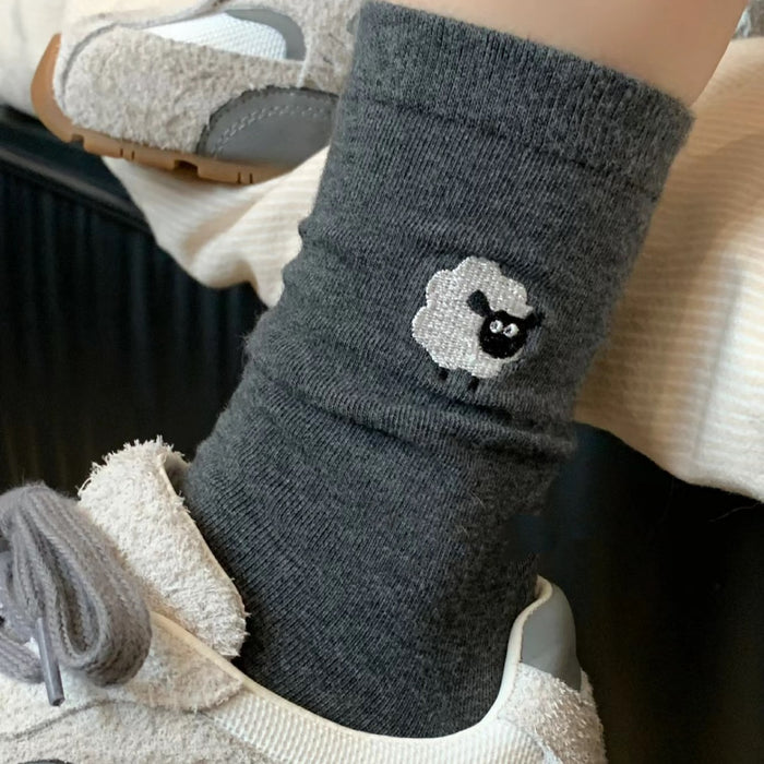 Wholesale Illustration trend cute pile socks cotton socks new product cartoon flocking mid tube socks