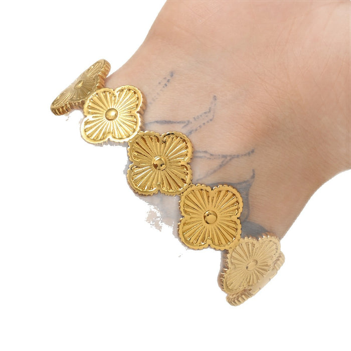 Wholesale Women Four Leaf Clover Bangle Chic Laser Flower Splicing Design With Buckle Clasp Trendy Jewelry Accessory