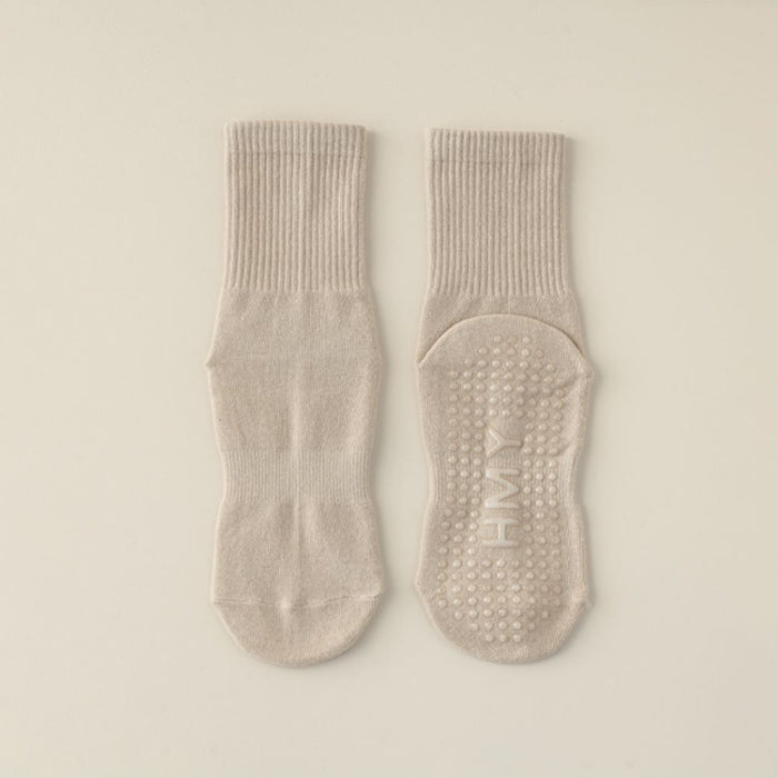 Wholesale Socks silicone anti slip indoor sports floor socks dancing socks