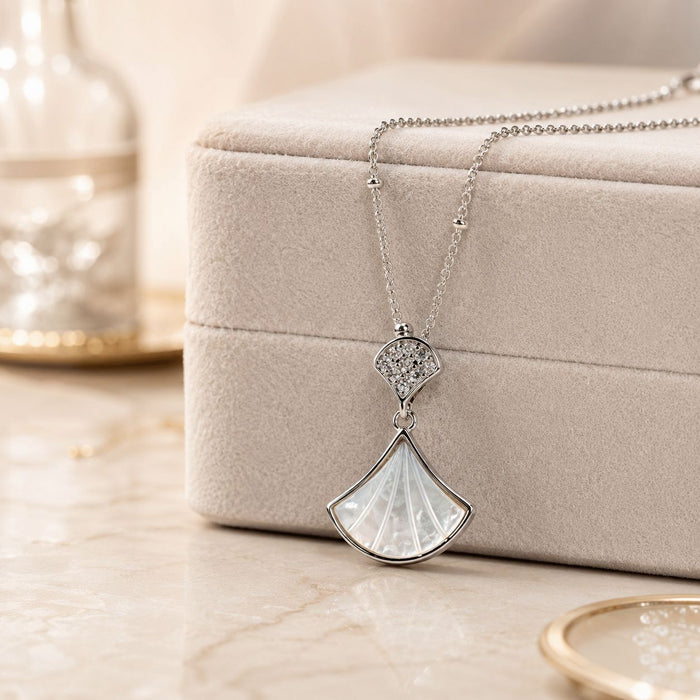 Wholesale Trendy Leaf Pendant Necklace Gold Plated Pearl Jewelry