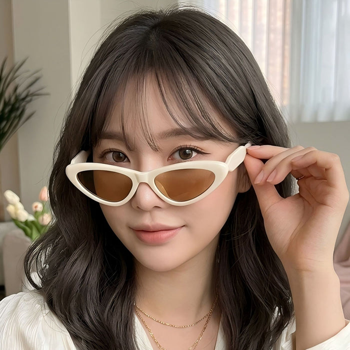 Wholesale Retro Cat Eye Sunglasses Small Frame Black Gray Lens UV400 Fashion Accessory
