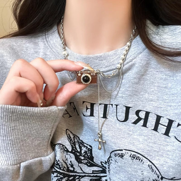 Wholesale Camera necklace, light luxury, niche, unique design, sweater chain, sweatshirt chain