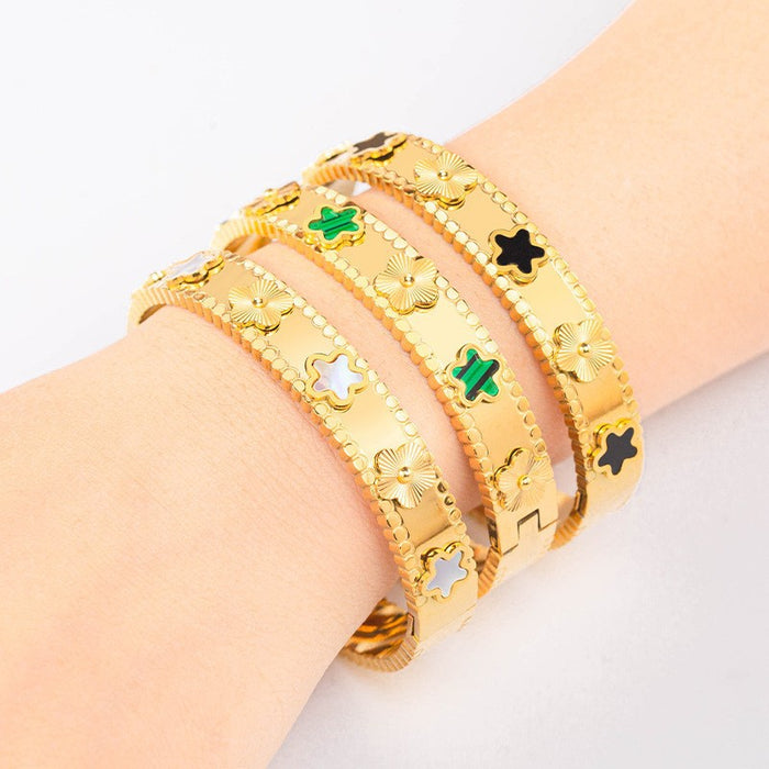 Wholesale Titanium steel five-leaf clover gold-plated bracelet