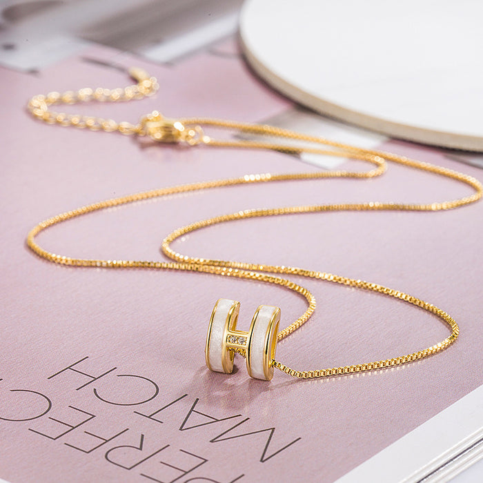 Wholesale Letter imitation shell necklace collarbone chain