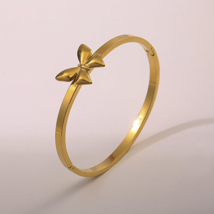 Wholesale Popular retro personalized stainless steel butterfly bracelet, simple and high-end photosensitive surface, wholesale of hand accessories