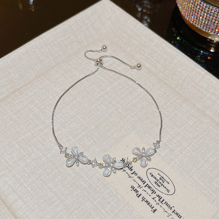 Wholesale Women's Sweet Zircon Bracelet