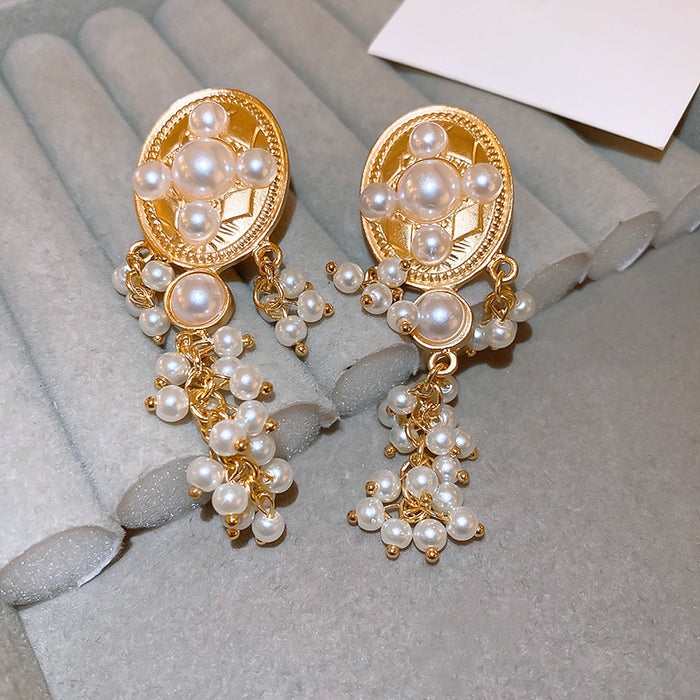Wholesale Silver needle zircon round artificial pearl earrings high-end luxury retro earrings unique French design earrings