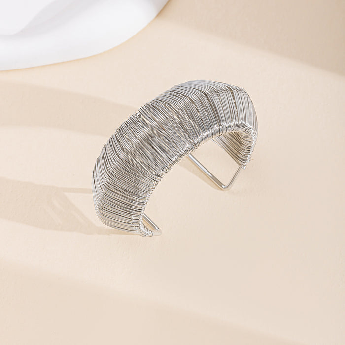 Wholesale New jewelry with personalized brushed weave bracelet, exaggerated alloy bracelet, and hand accessories