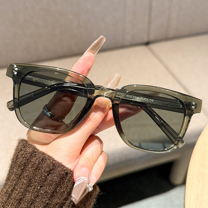 Wholesale Advanced sunglasses for driving, UV resistant and strong light sunglasses can be matched with myopia degree