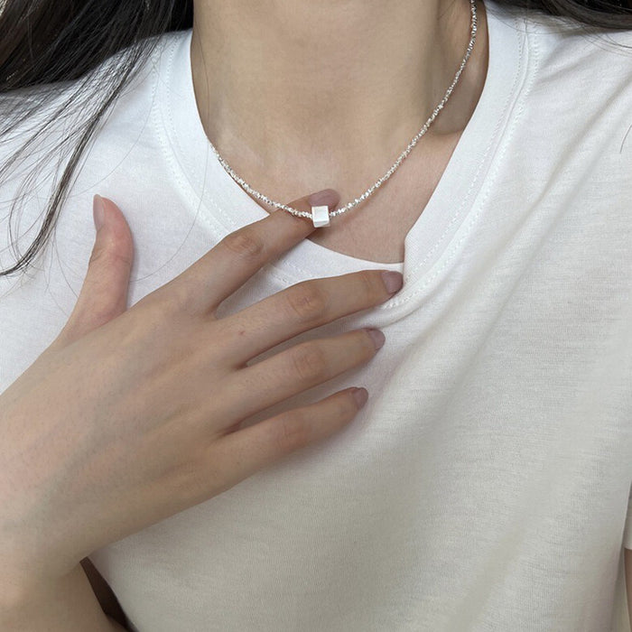 Wholesale Broken silver necklace for women with a niche design, personalized simplicity, versatile temperament, fashionable double-layer pearl necklace, collarbone chain