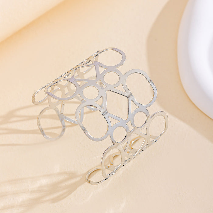 Wholesale Fully Managed Jewelry Personalized Smooth Alloy Bracelet Fashionable Hollow Wide Geometric Bracelet