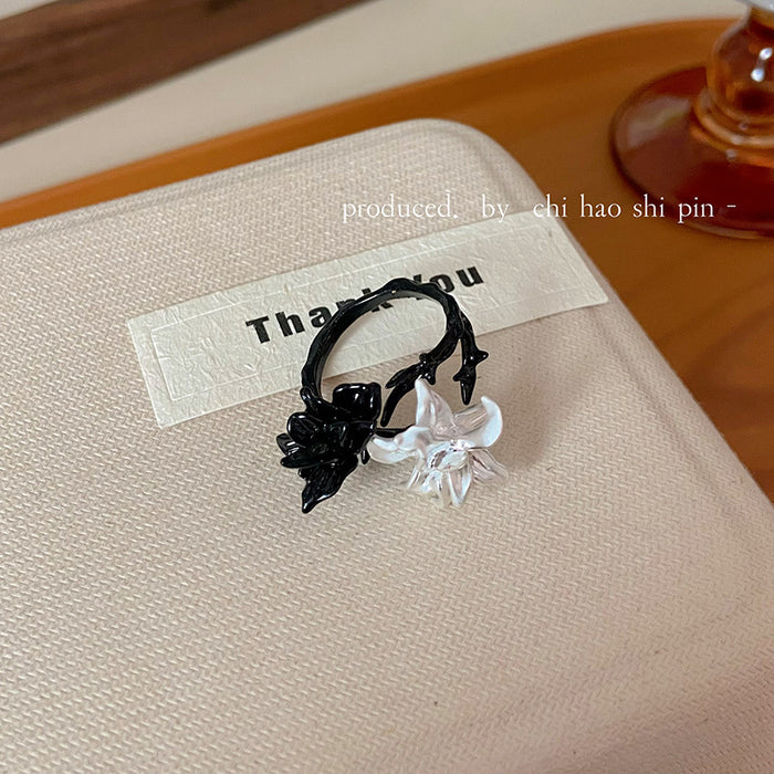 Wholesale The ring is a niche, luxurious, high-end, personalized and unique ring