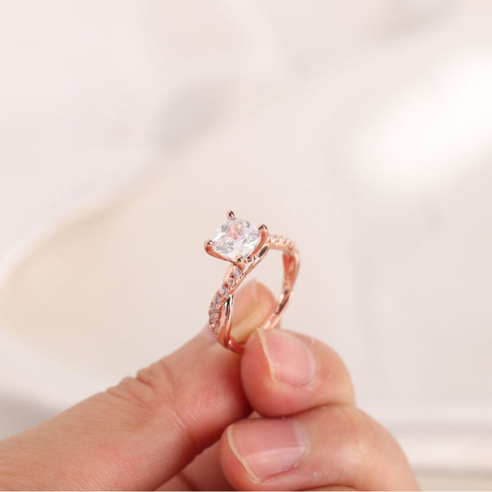Wholesale Silver Plated White Copper Zircon Geometric Twist Ring Adjustable Jewelry