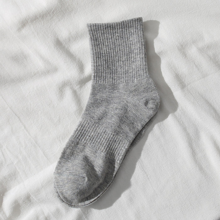 Wholesale Mid length solid color cotton socks versatile basketball sports shallow mouth design short socks