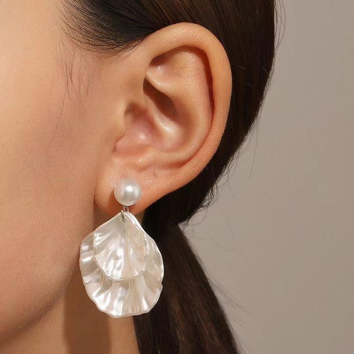 Wholesale Pearl Shell Elegant Earrings Korean Simple Ear Jewelry Sweet Fan Shell Earrings Women