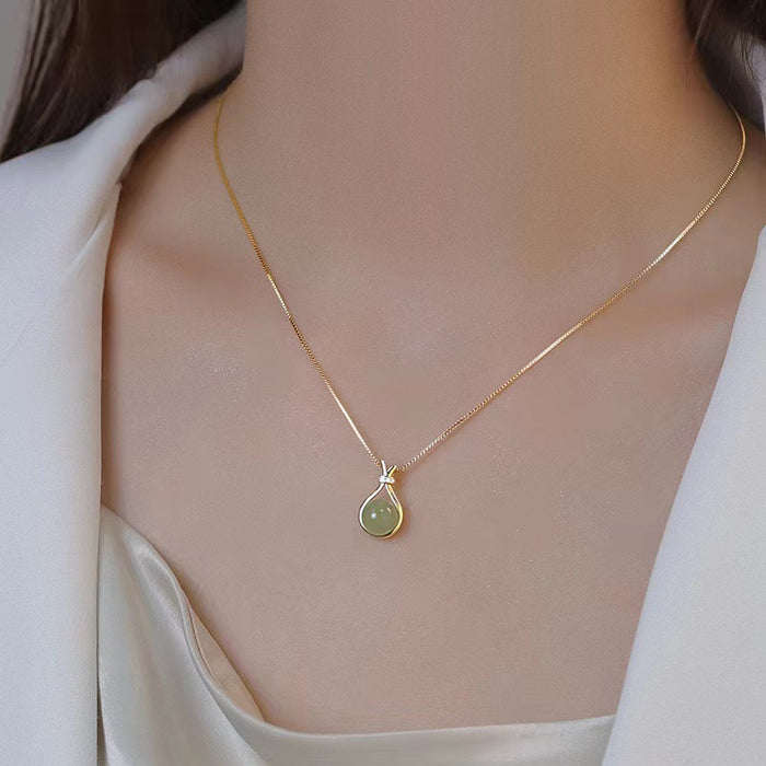 Wholesale Pendant Necklace Elegant Versatile Collarbone Chain