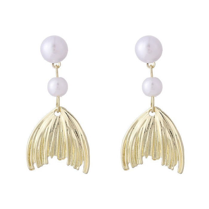 Wholesale Simple, elegant, high-end, versatile earrings, retro, light luxury style earrings, wholesale silver needle pearl tassel fish tail earrings