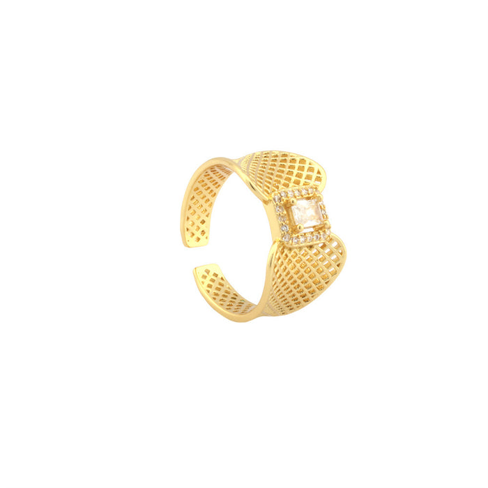 Wholesale Copper Plated 18K Gold Micro-inlaid Zircon Hammer Vertical Pattern Hollow Ring JDC-RS-TianYi007