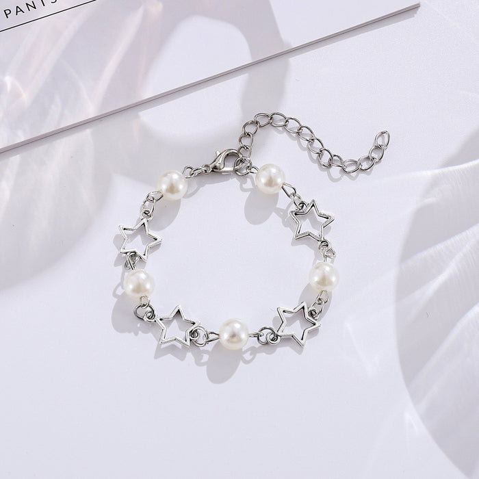 Wholesale New retro hollowed out star pearl bracelet, niche fashion, punk high-end fashion, versatile hand accessory