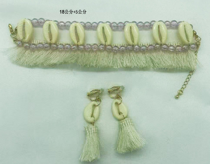 Wholesale Retro minimalist necklace with geometric hollow knot decoration