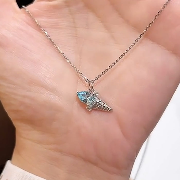 Wholesale Necklace accessories with niche design, light luxury, simple and exquisite pendant, collarbone chain