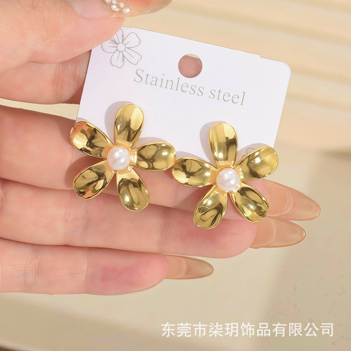 Wholesale Flower Earrings Retro-Style Pearl Earrings for Women Electroplated Stainless Steel Gold Earrings