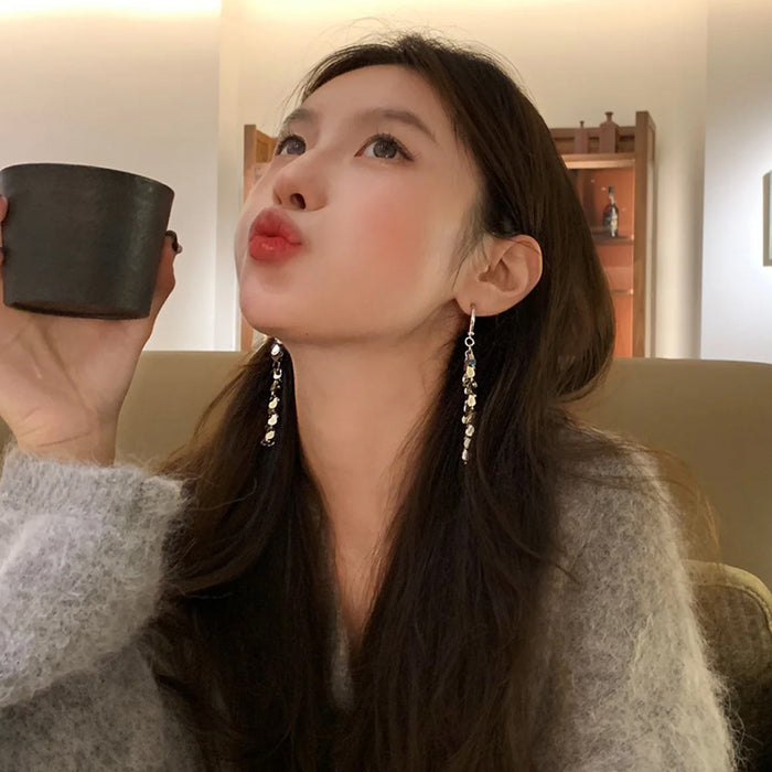 Wholesale Small niche design sequin long ear line light luxury exquisite high-end feeling earrings