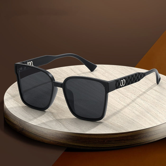 Wholesale Sunglasses UV resistant, fashionable and personalized sunglasses