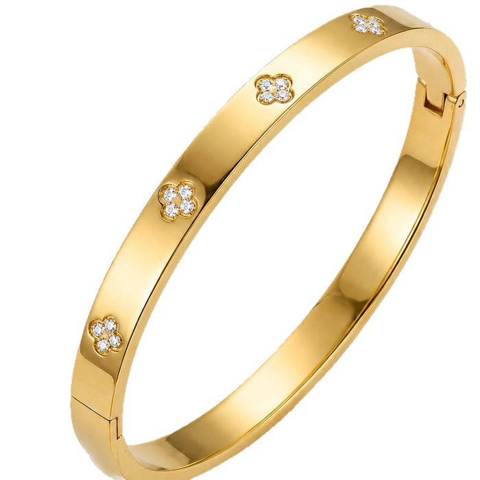 Wholesale Stylish Four Leaf Clover Nail Design Titanium Steel Bangle Bracelet Women Fashion Jewelry Accessory