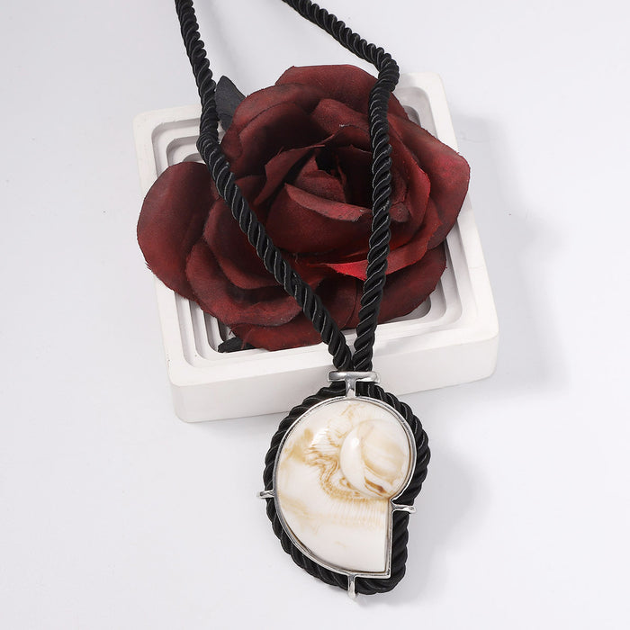 Wholesale holiday style ink black rope conch necklace female clavicle chain