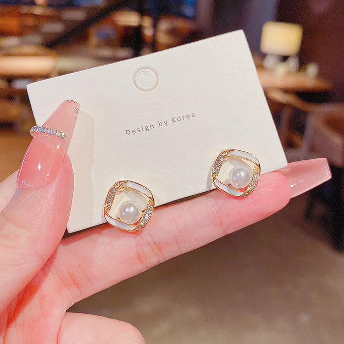 Wholesale Silver Needle Geometric Pearl Earrings with Simple and Fashionable Style
