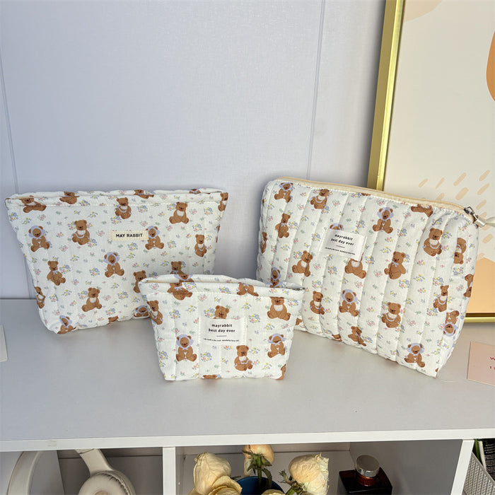 Wholesale Cute Cartoon Bear Quilted Cosmetic Bag Trendy Large Capacity Zipper Pouch Sweet Girl Handbag Fashion Accessory