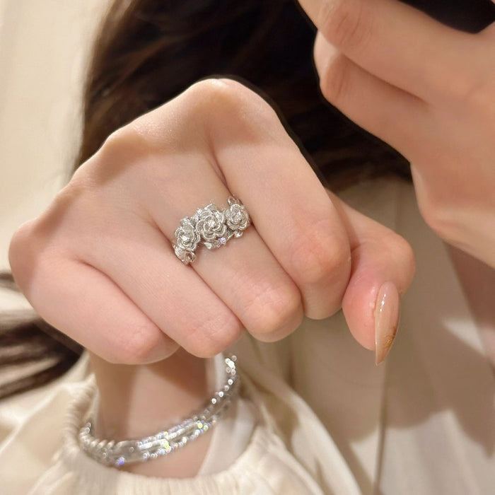 Wholesale Vintage silver brushed rose ring with a fashionable and personalized temperament