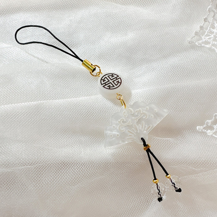 Wholesale Clover white shell fan mobile phone chain pendant bag pendant