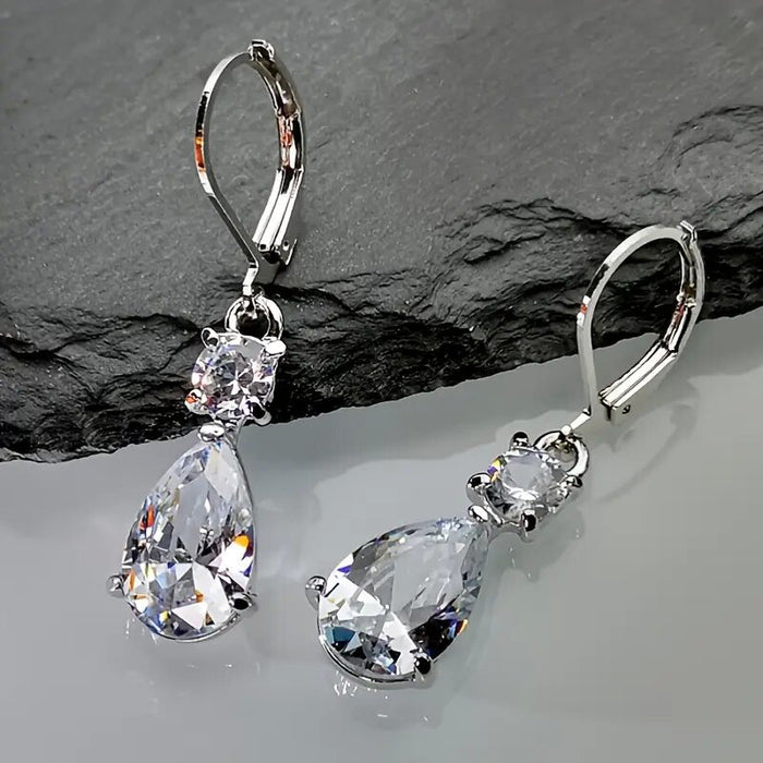 Wholesale New earrings with versatile temperament, ladies' ear buckles, urban white-collar exquisite earrings