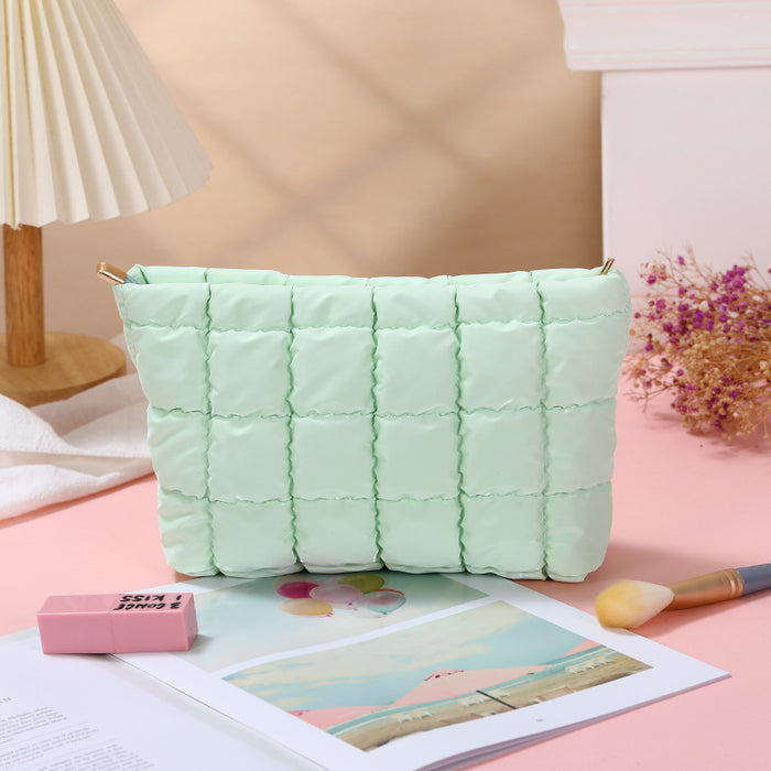 Wholesale Chic Polyester Cosmetic Bag Large Capacity Handbag Style Lightweight Travel Makeup Organizer